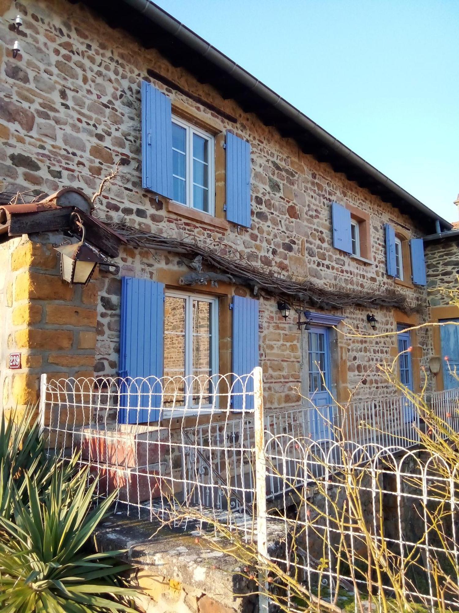 Chez Steph Leilighet Saint-Germain-Nuelles Eksteriør bilde